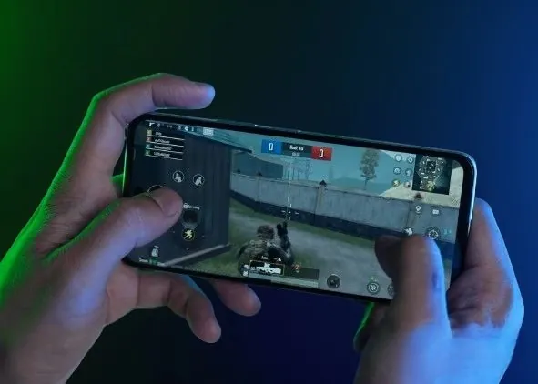 Vivo T4X vs iPhone 16 Pro Max official image by MINI Byte | (Source: minibyte.tech)