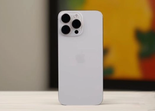 Vivo T4X vs iPhone 16 Pro Max official image by MINI Byte | (Source: minibyte.tech)